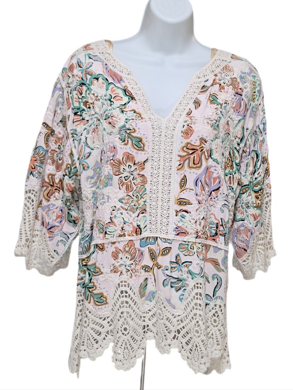 Democracy Crochet Lace 3/4 Bell Sleeve V-Neck Scalop Trim Peplum Hem Boho Top S
